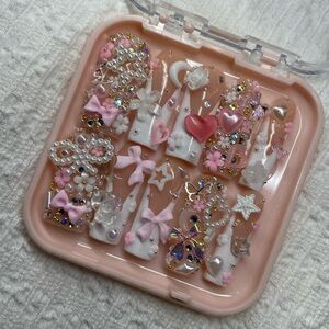 Acrylic pink junk nails